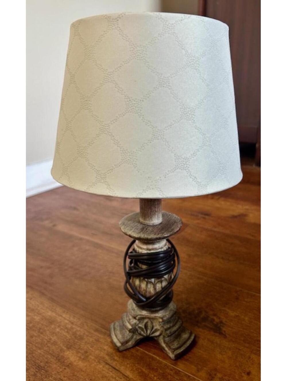 Vintage Style Table Lamp with Decorative Base and Fabric Shade